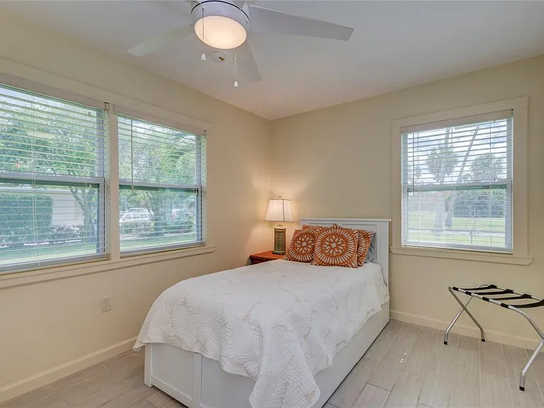 3200 W De Bazan Ave — Photo 17