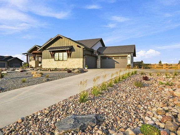 2nd image of 951 Warbling Dr