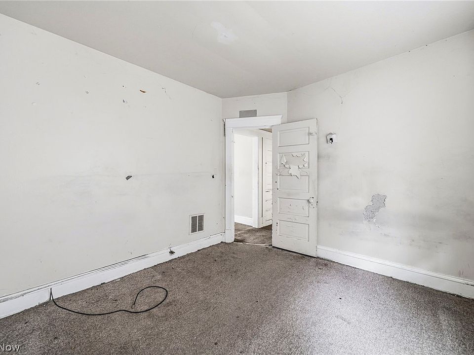 13th image of 10022 Adams Ave