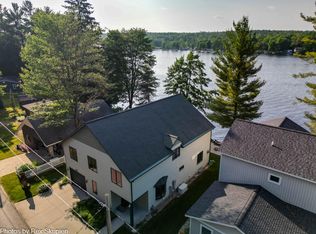 5569 Front St, Newaygo, MI 49337