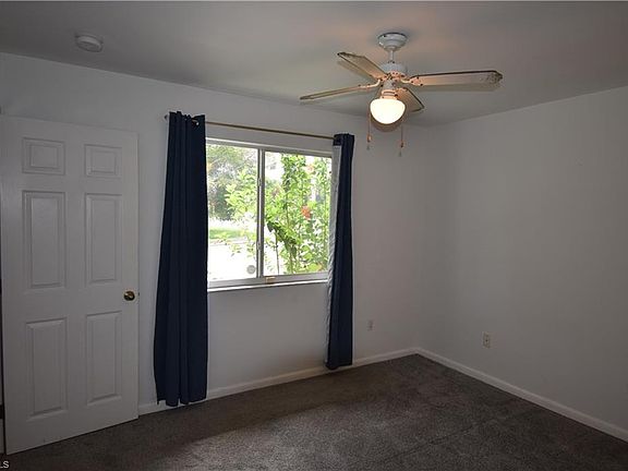 4th image of 1646 Poinsettia Ave