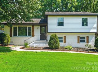 7552 Idlewild Rd, Charlotte, NC 28212