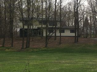 2 Willow Dr, Hopewell Junction, NY 12533