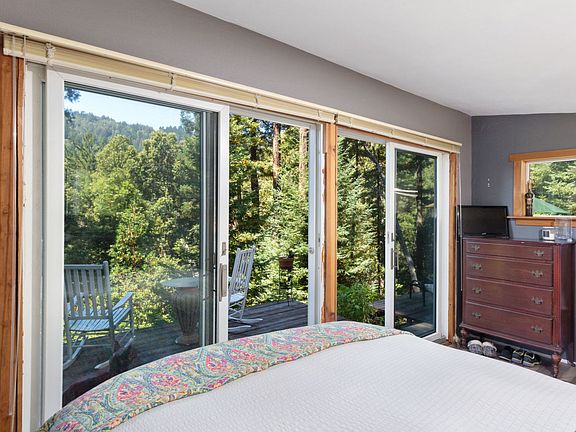 4th image of 460 Dove Ln