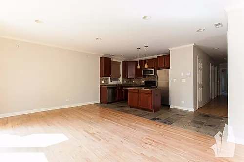 1148 W Roscoe St #2W Photo 1