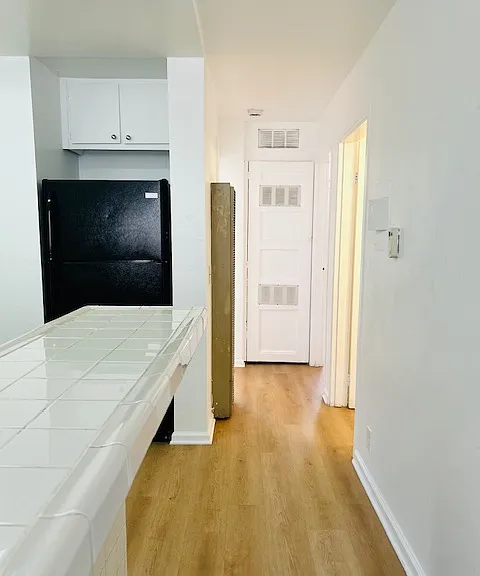 736 Bernard St #102 — Photo 4