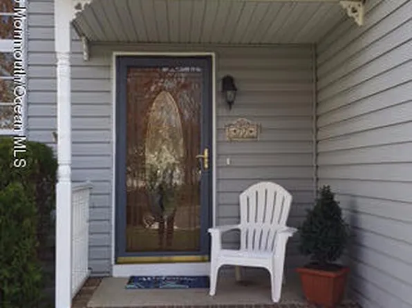 77 Red Maple Dr, Brick, NJ 08724