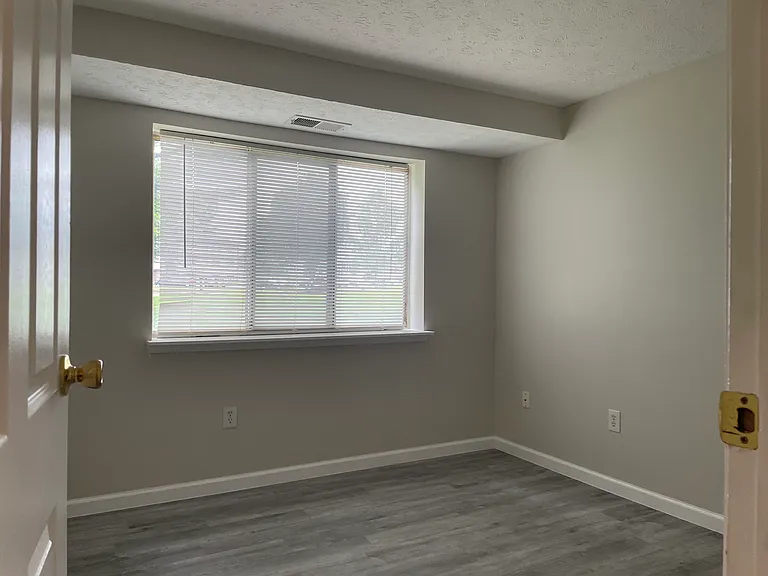 551 Heather Ridge Dr — Photo 9