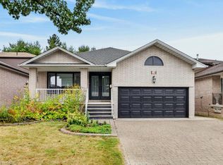 28 Glen Forest Dr, Hamilton, ON L8K 5V8