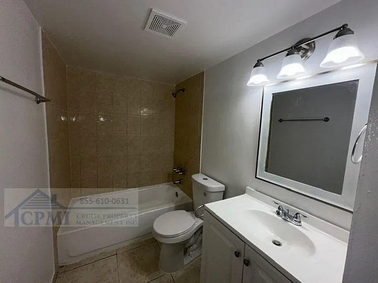 Riverside Manor/N'ice Apartments - 889 Riverside Drive, Ft. Lauderdale, FL 33312 — Photo 48
