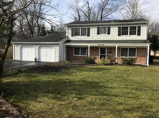 45 Tanglewood Rd, Middletown, NJ 07748