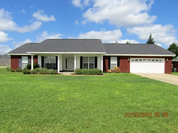 203 Daphne Dr, Enterprise, AL 36330
