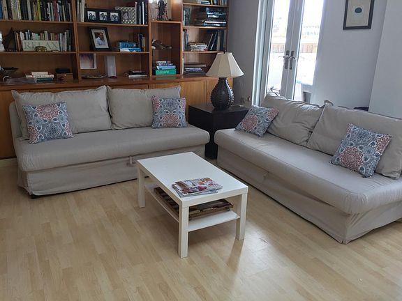 2 foldout couches