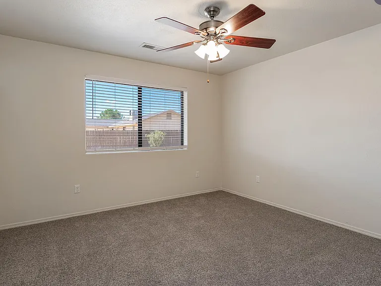 7851 E Marigold Ln — Photo 15
