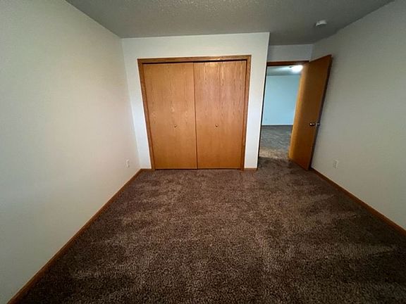 4th image of 1212 37th Ave S