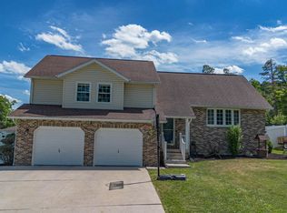 359 Reiling Ln, Altoona, PA 16601
