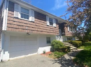 7 Jeffrey Rd, Canton, MA 02021