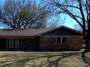 833 Pershing Dr W, Ardmore, OK 73401