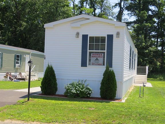 5th image of 8 Halfmoon Cir