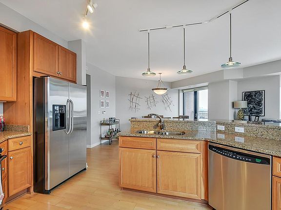 5th image of 500 E Grant St APT 1411
