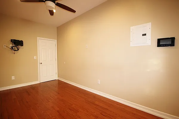 Rented by Bold New York | media 15