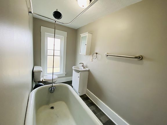 4th image of 320 11th St #3