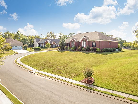 4th image of 179 Flagstone Dr NE