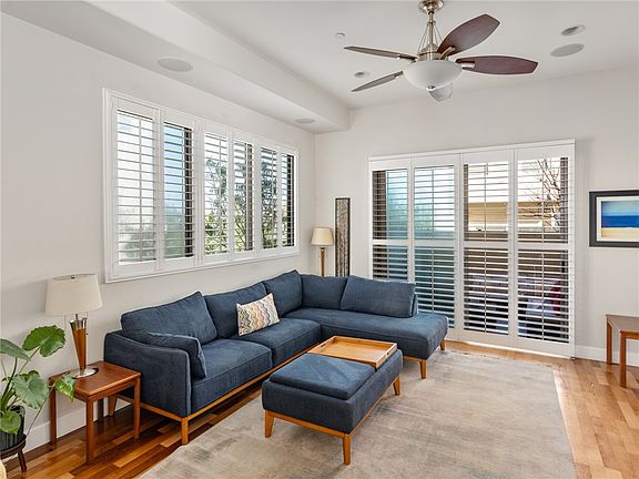 2nd image of 305 Kansas St APT D