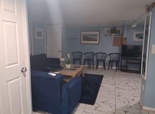 21106 99th Ave, Queens Village, NY 11429