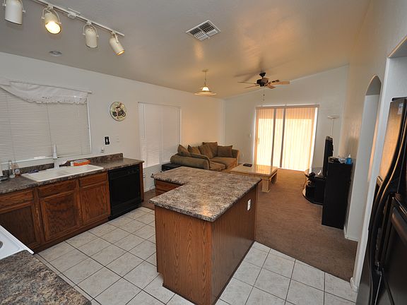 5th image of 11813 W Poinsettia Dr