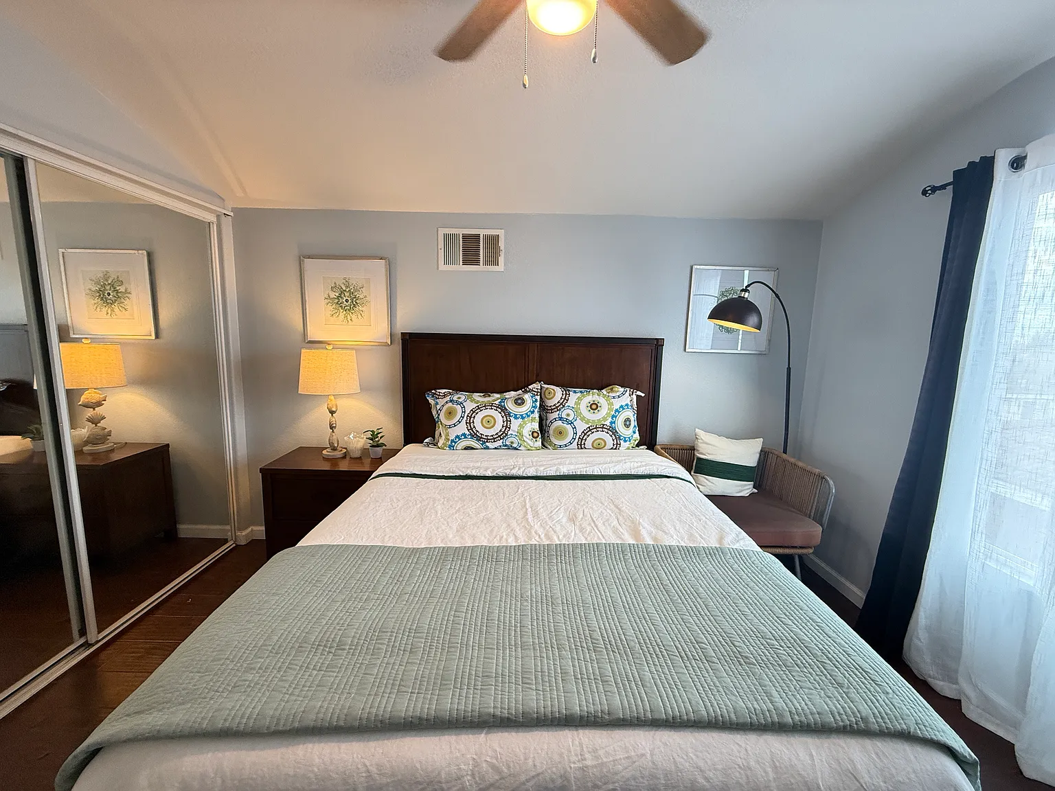 1 bed, 200 sqft, $900 — Photo 4