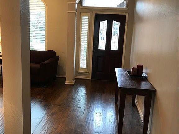 2nd image of 2104 Idlewood Dr