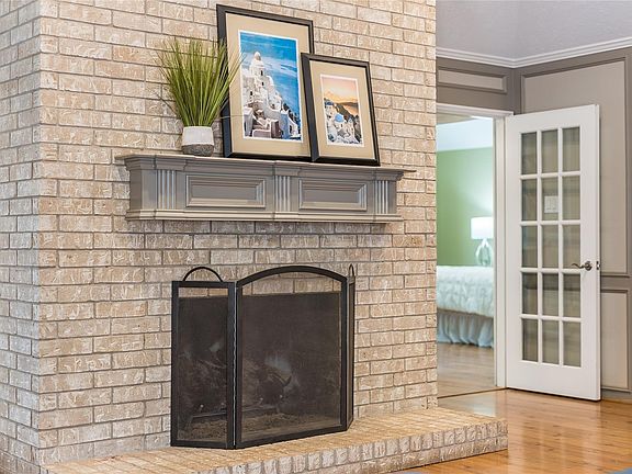 5th image of 3855 W Wisteria Cir