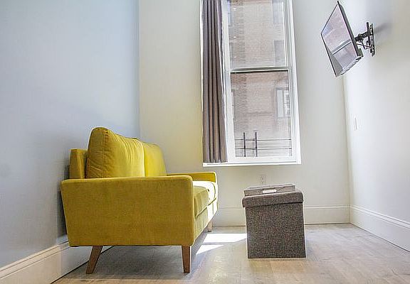 4th image of 143 E 36th St #3
