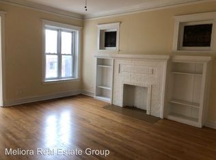 6812 S Cornell Ave #3, Chicago, IL 60649