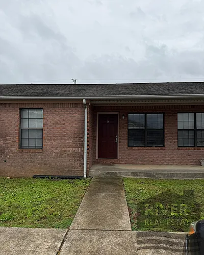 412 E Pershing Ave #B Photo 1