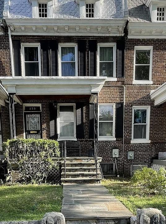 1st image of 528 Taylor St NW