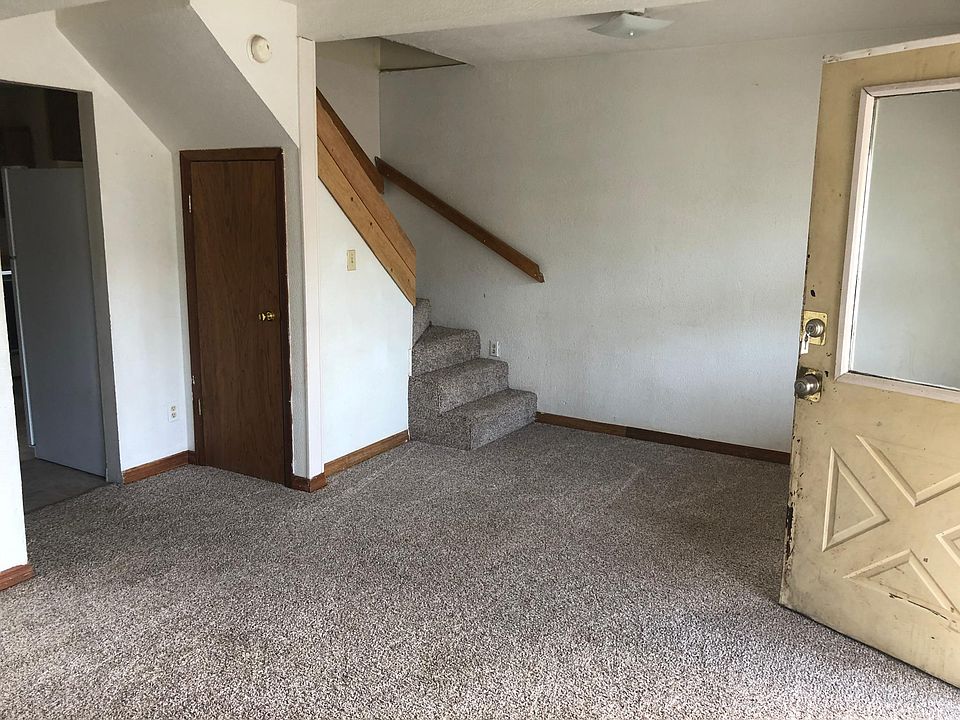 2nd image of 407 8th St