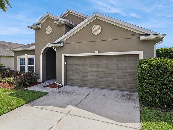 3rd image of 3809 Enchantment Ln