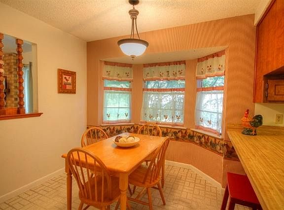 5th image of 213 Julie Dr
