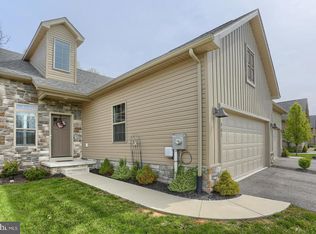 907 Quail Run Dr, Waynesboro, PA 17268