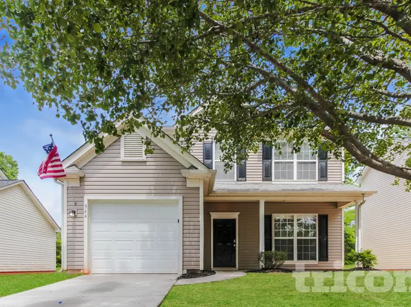 544 Stillgreen Ln, Charlotte, NC 28214