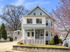 37 Fountain Rd, Arlington, MA