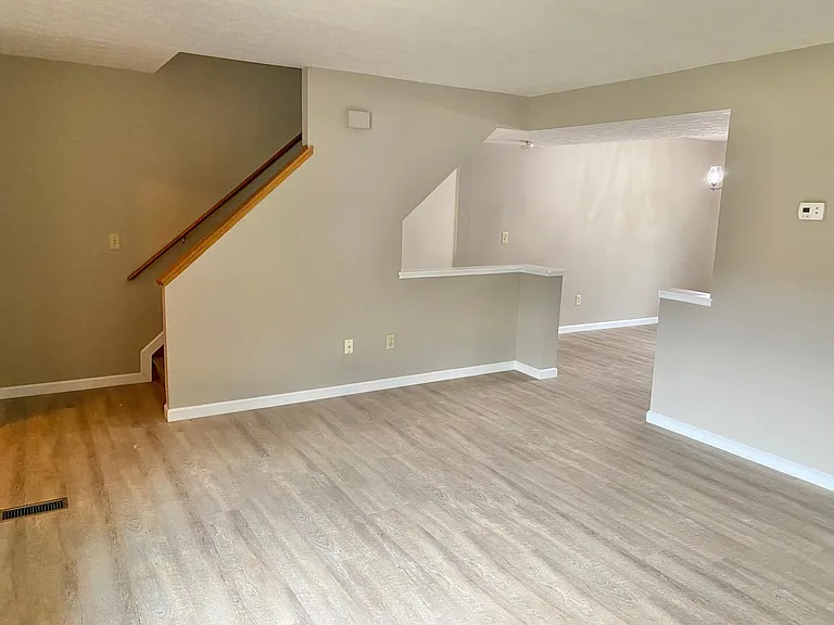 1162 Cambridge Way — Photo 6