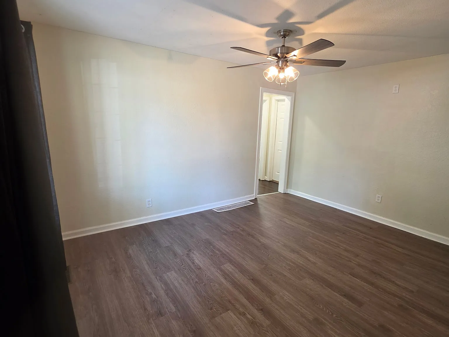 1745 N Erie Ave — Photo 2
