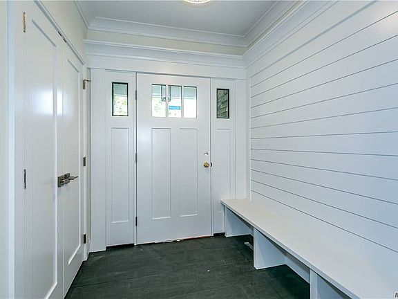 5th image of 38 Colgate Ln