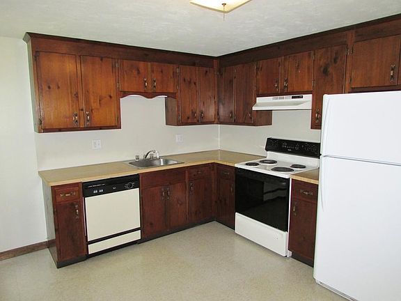 3rd image of 317 Creek St #317