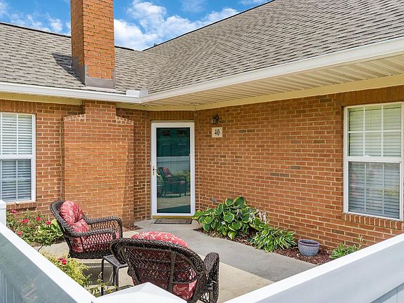 2nd image of 40 Green Ln