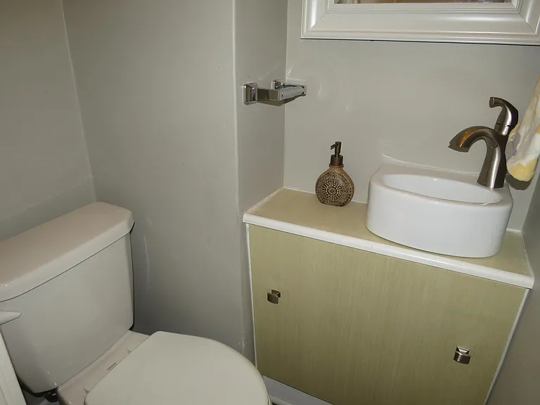 328 Sycamore St — Photo 20