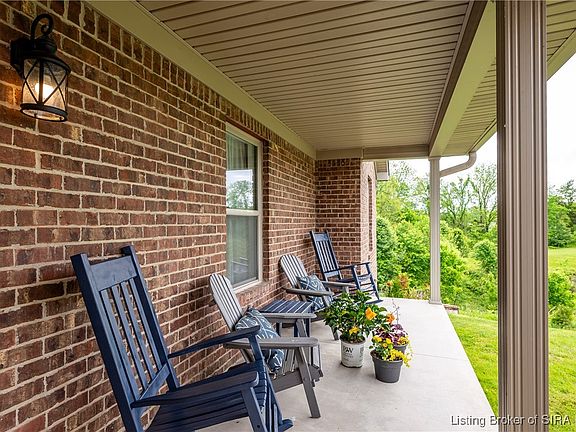 3rd image of 3696 Kyle Drive NW